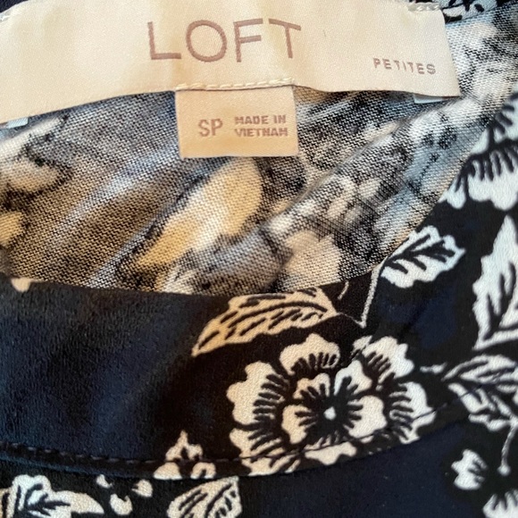 Loft sleeveless blouse - Picture 2 of 5